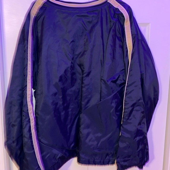 Multiple Pullovers - Picture 2 of 6